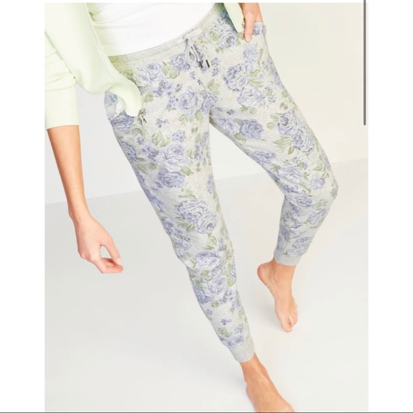 Old Navy Pants - Old Navy Mid-Rise Vintage Street Jogger Sweatpants